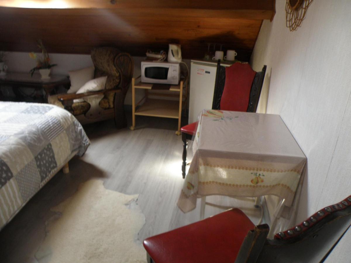 Chambres D'Hotes Le Pavillon Du Charme Cousances-les-Forges Exterior foto
